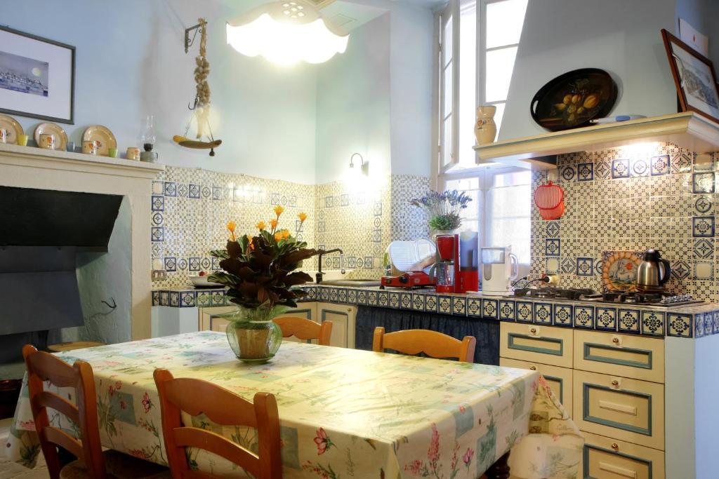 Guesthouse Alba Citta Alta Бергамо Стая снимка