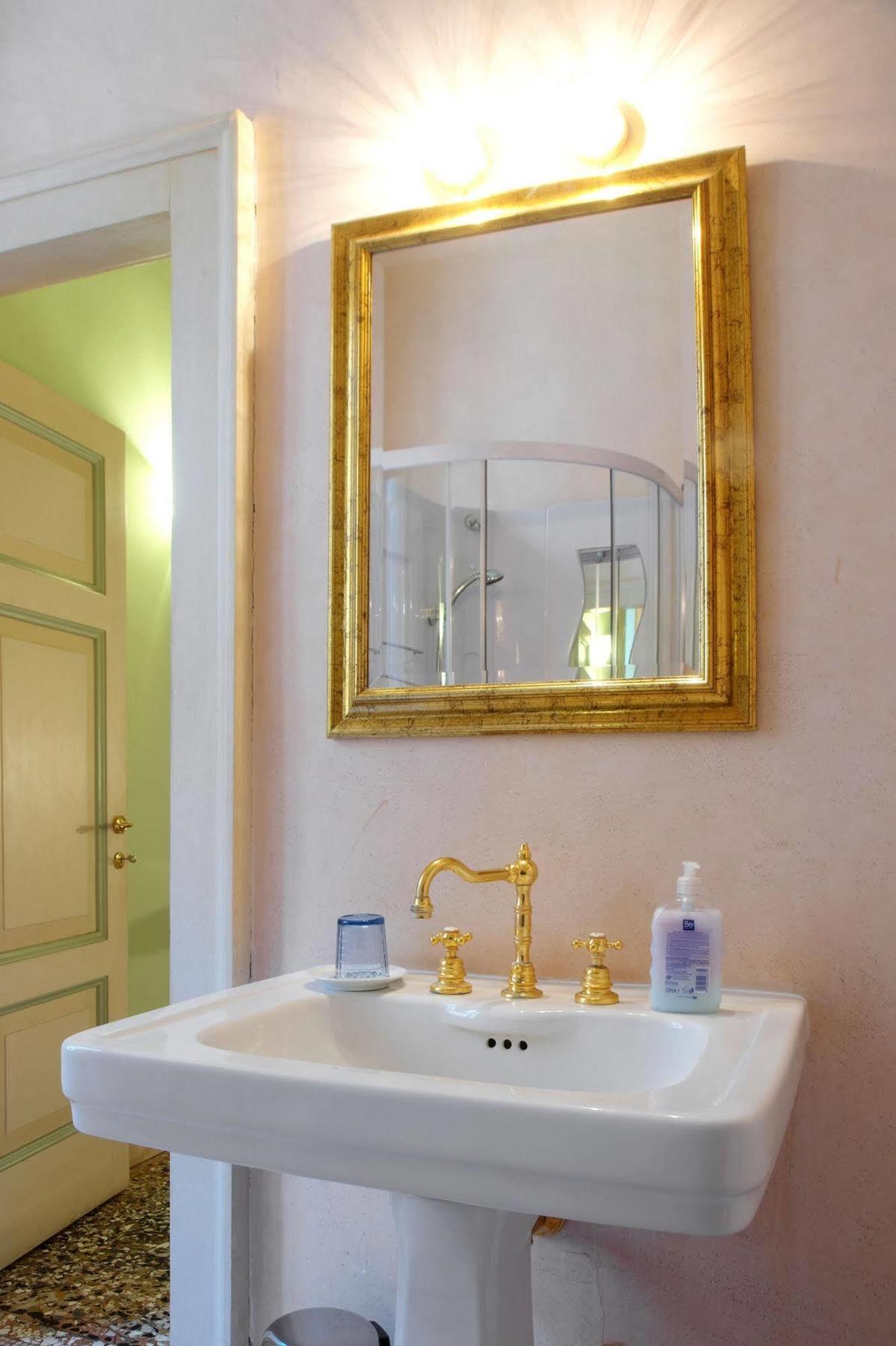 Guesthouse Alba Citta Alta Бергамо Екстериор снимка